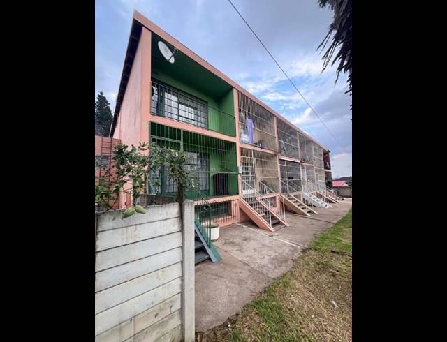 3 BEDROOM APARTMENT FOR SALE IN WEST TURFFONTEIN